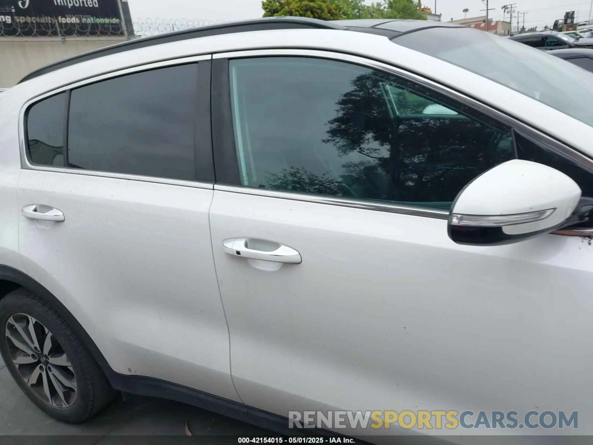 14 fotografías del automóvil dañado KNDPN3AC2K7522598 KIA SPORTAGE 2019