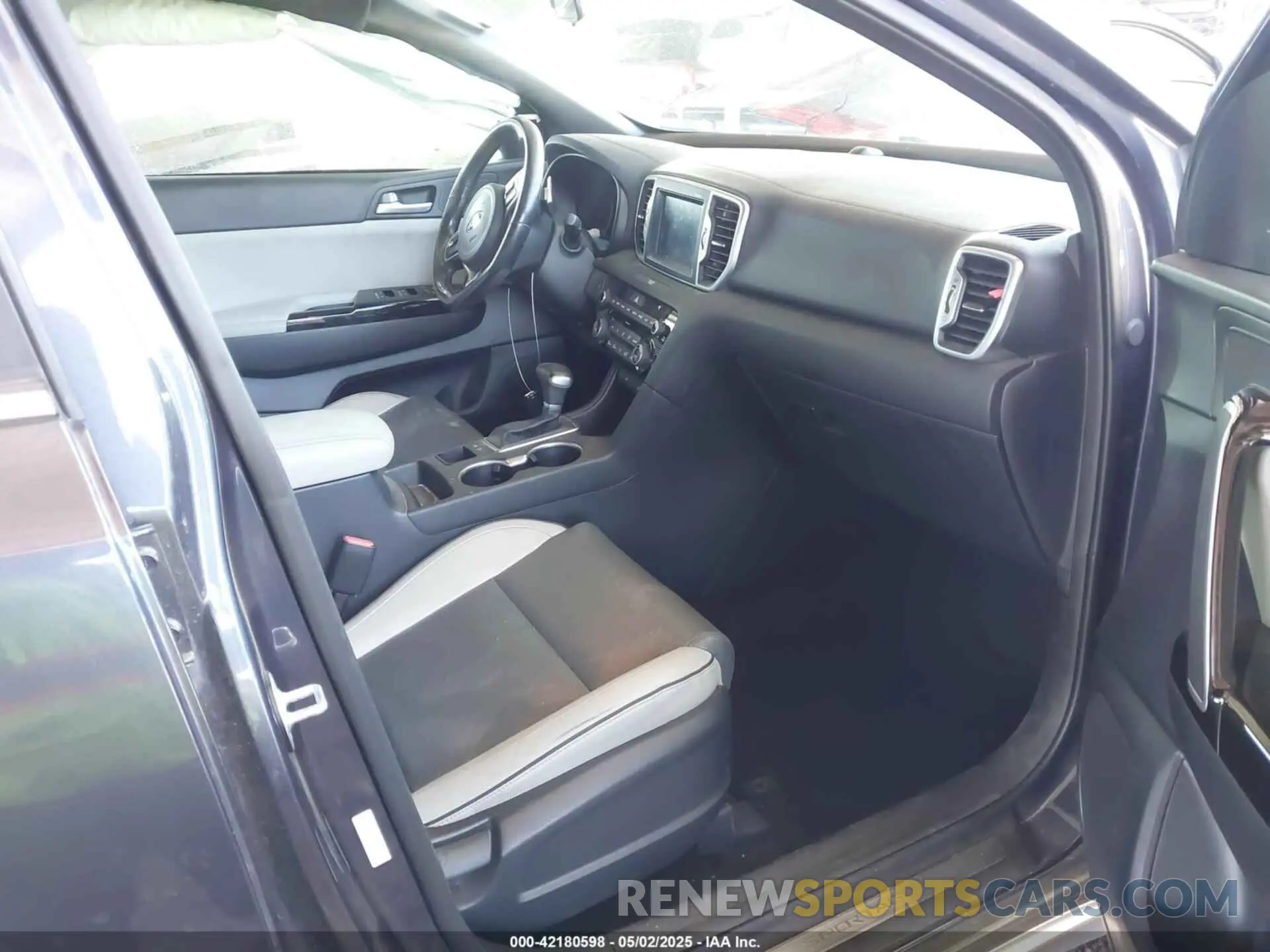5 fotografías del automóvil dañado KNDPN3AC5K7539461 KIA SPORTAGE 2019