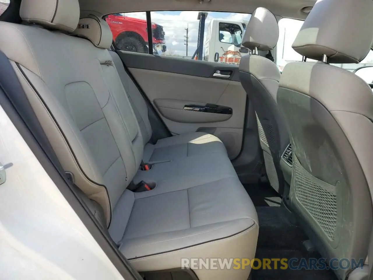 11 fotografías del automóvil dañado KNDPNCAC0K7532501 KIA SPORTAGE 2019