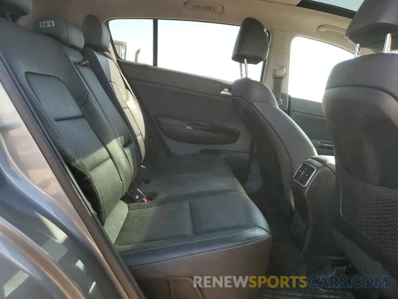 11 fotografías del automóvil dañado KNDPNCAC3K7547199 KIA SPORTAGE 2019