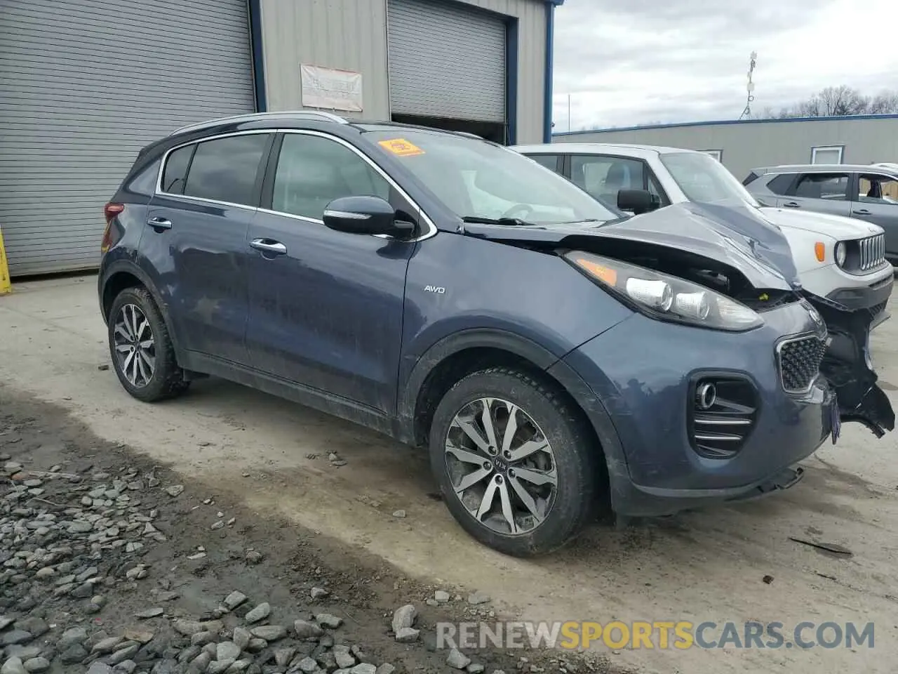 4 fotografías del automóvil dañado KNDPNCAC4K7499762 KIA SPORTAGE 2019