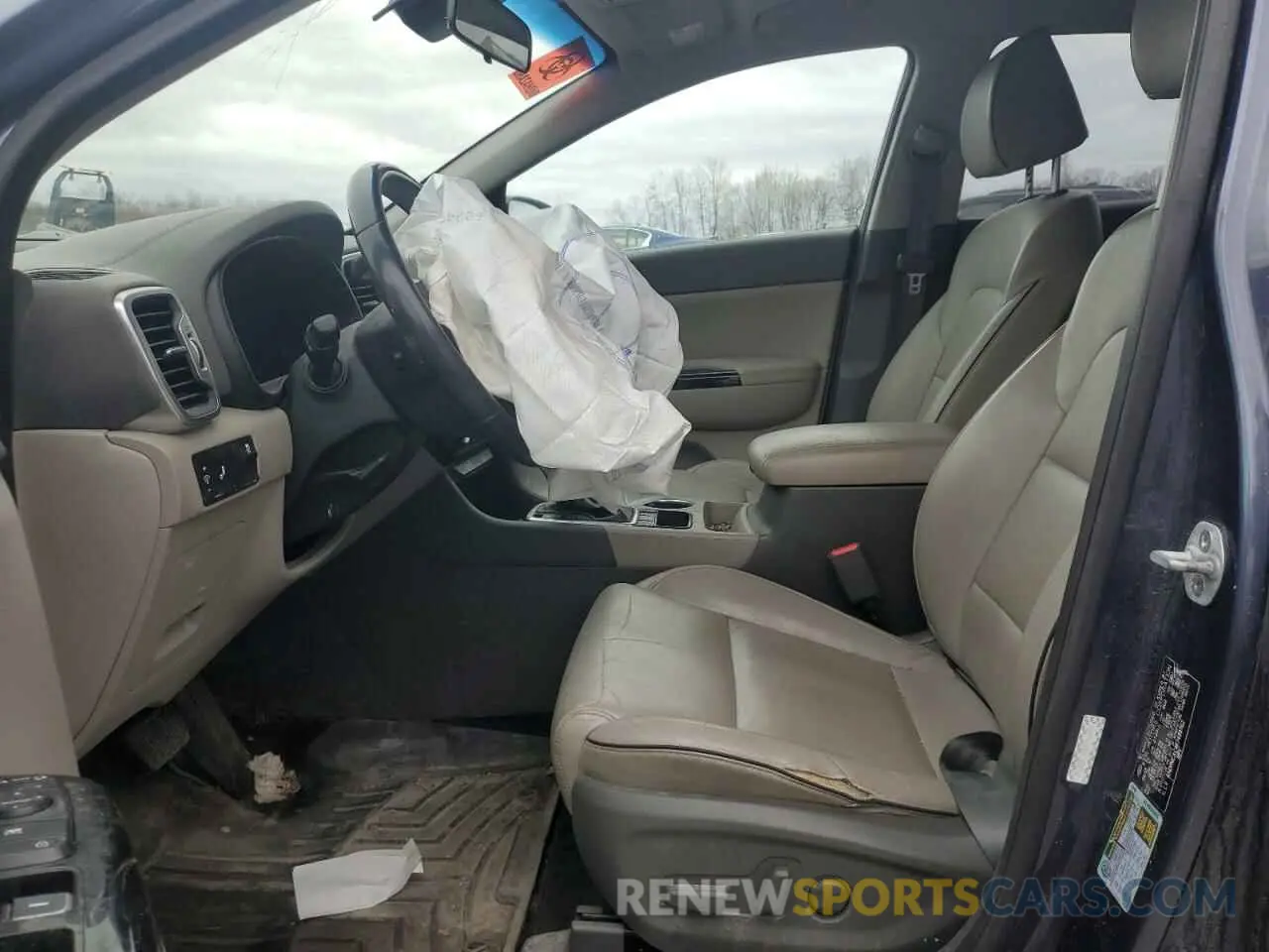 7 fotografías del automóvil dañado KNDPNCAC4K7499762 KIA SPORTAGE 2019