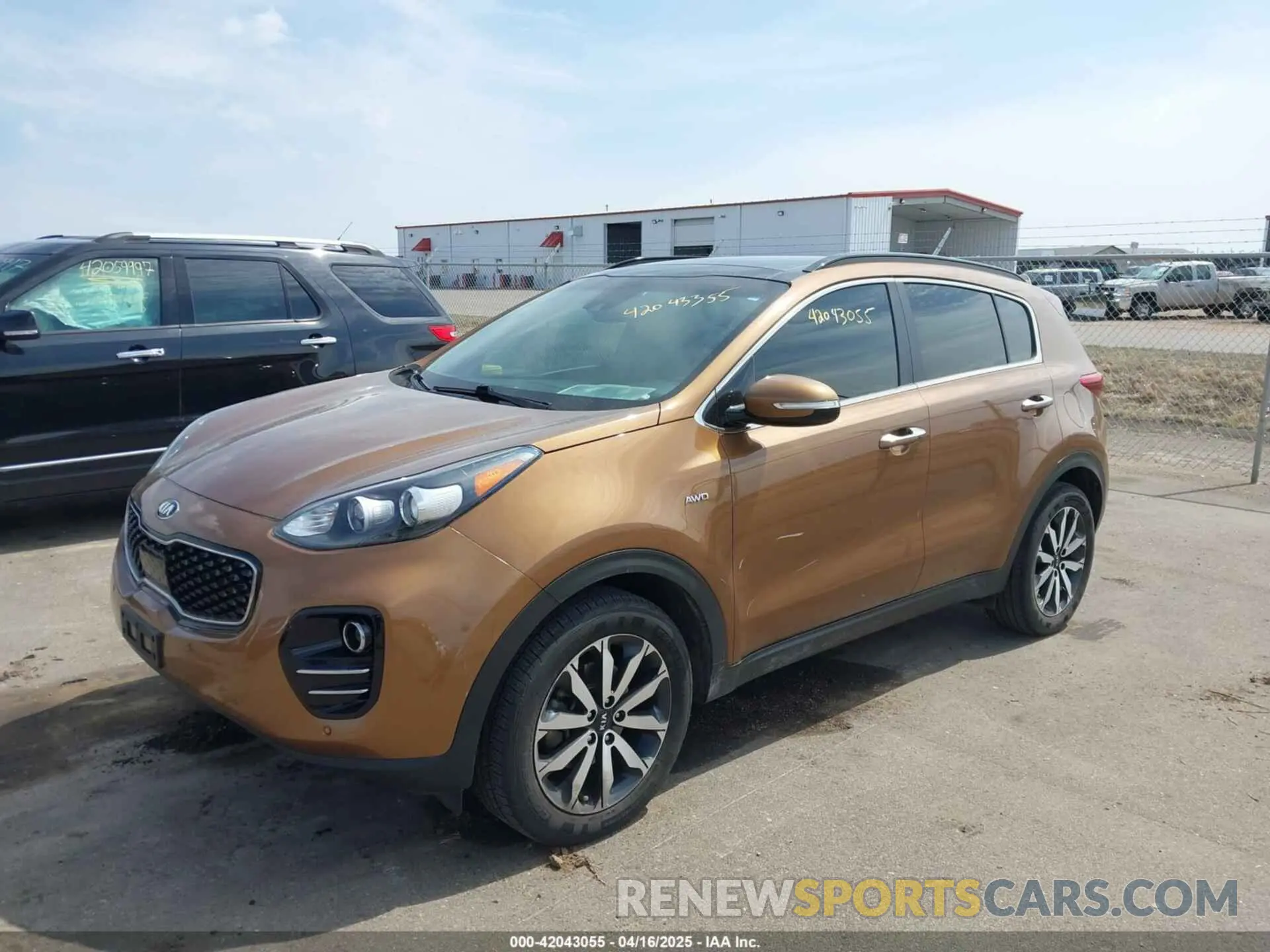 2 fotografías del automóvil dañado KNDPNCAC5K7590541 KIA SPORTAGE 2019