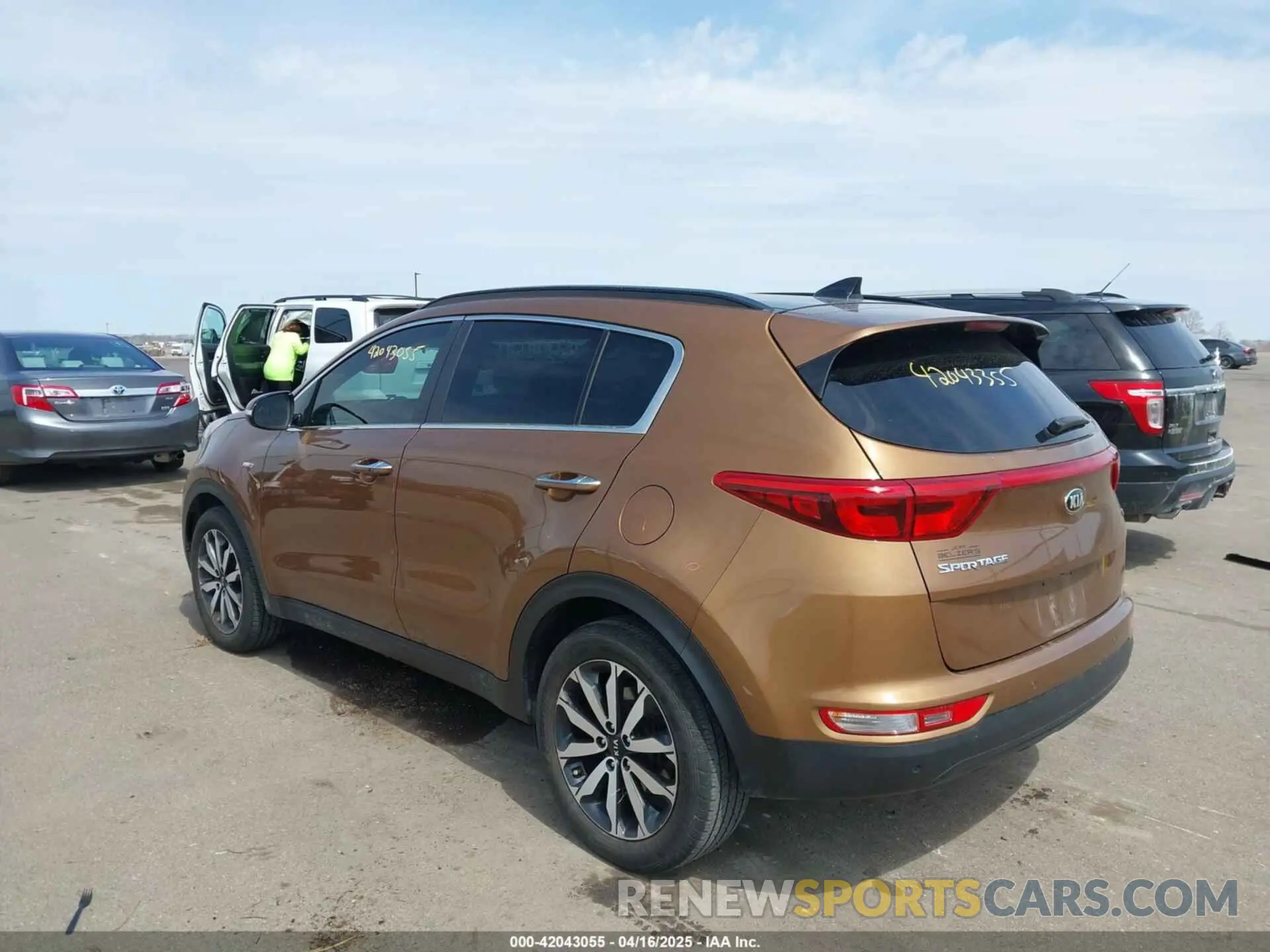 3 fotografías del automóvil dañado KNDPNCAC5K7590541 KIA SPORTAGE 2019