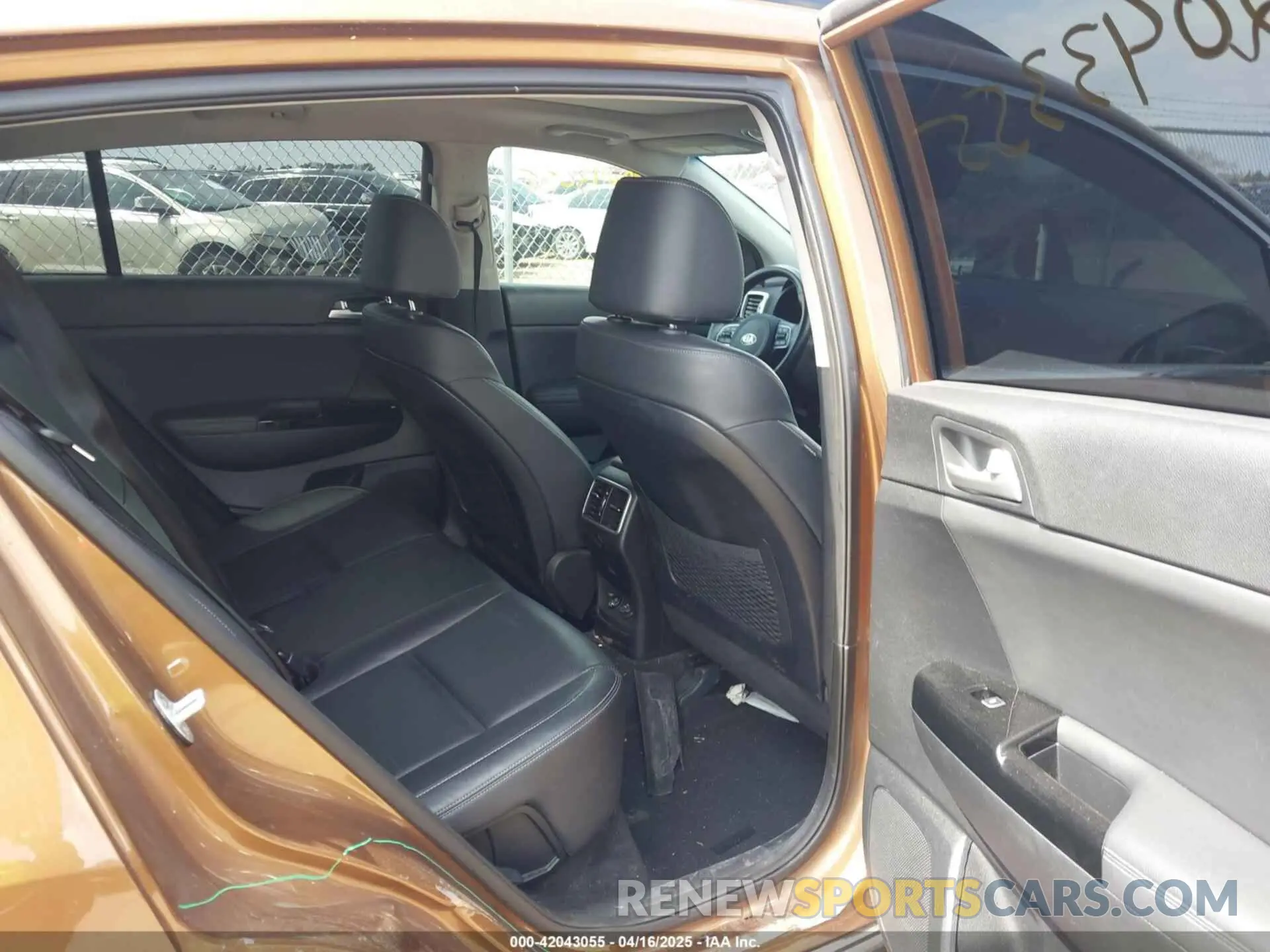 8 fotografías del automóvil dañado KNDPNCAC5K7590541 KIA SPORTAGE 2019