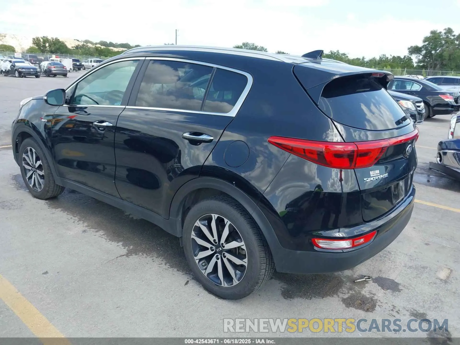 3 fotografías del automóvil dañado KNDPNCAC6K7582268 KIA SPORTAGE 2019