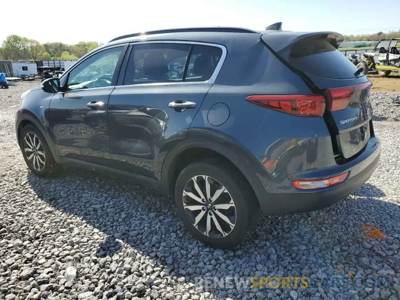 2 fotografías del automóvil dañado KNDPNCAC7K7597071 KIA SPORTAGE 2019
