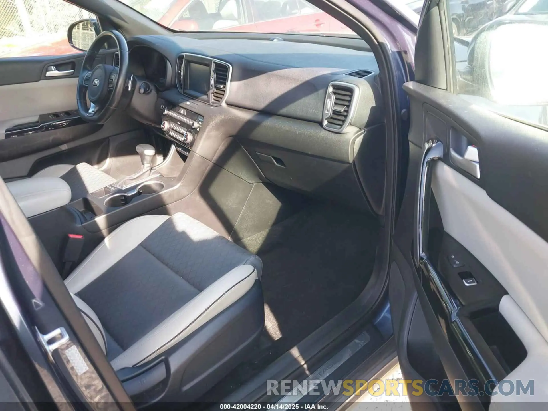 5 fotografías del automóvil dañado KNDPNCAC7K7615908 KIA SPORTAGE 2019