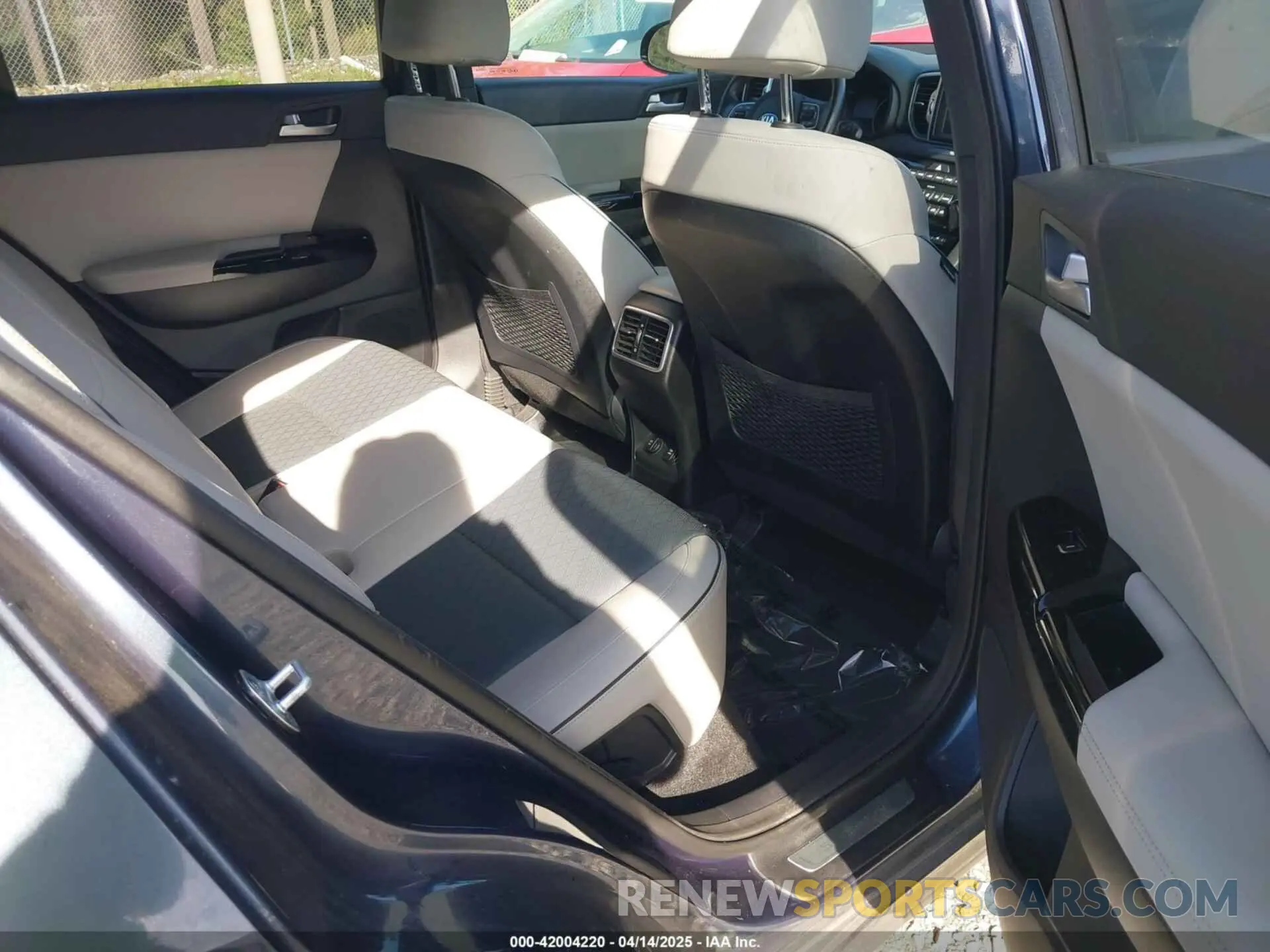 8 fotografías del automóvil dañado KNDPNCAC7K7615908 KIA SPORTAGE 2019