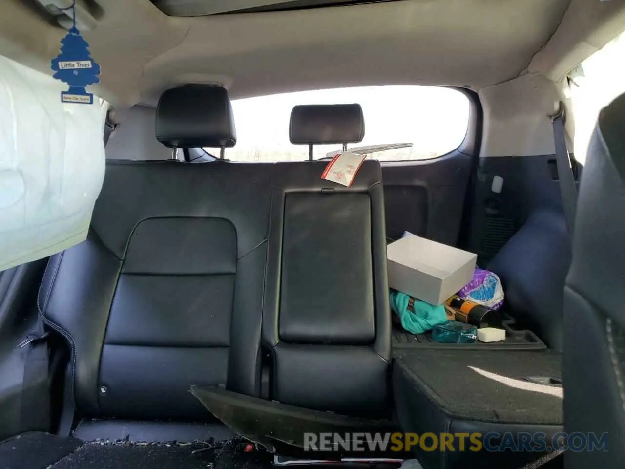 10 fotografías del automóvil dañado KNDPNCACXK7550424 KIA SPORTAGE 2019