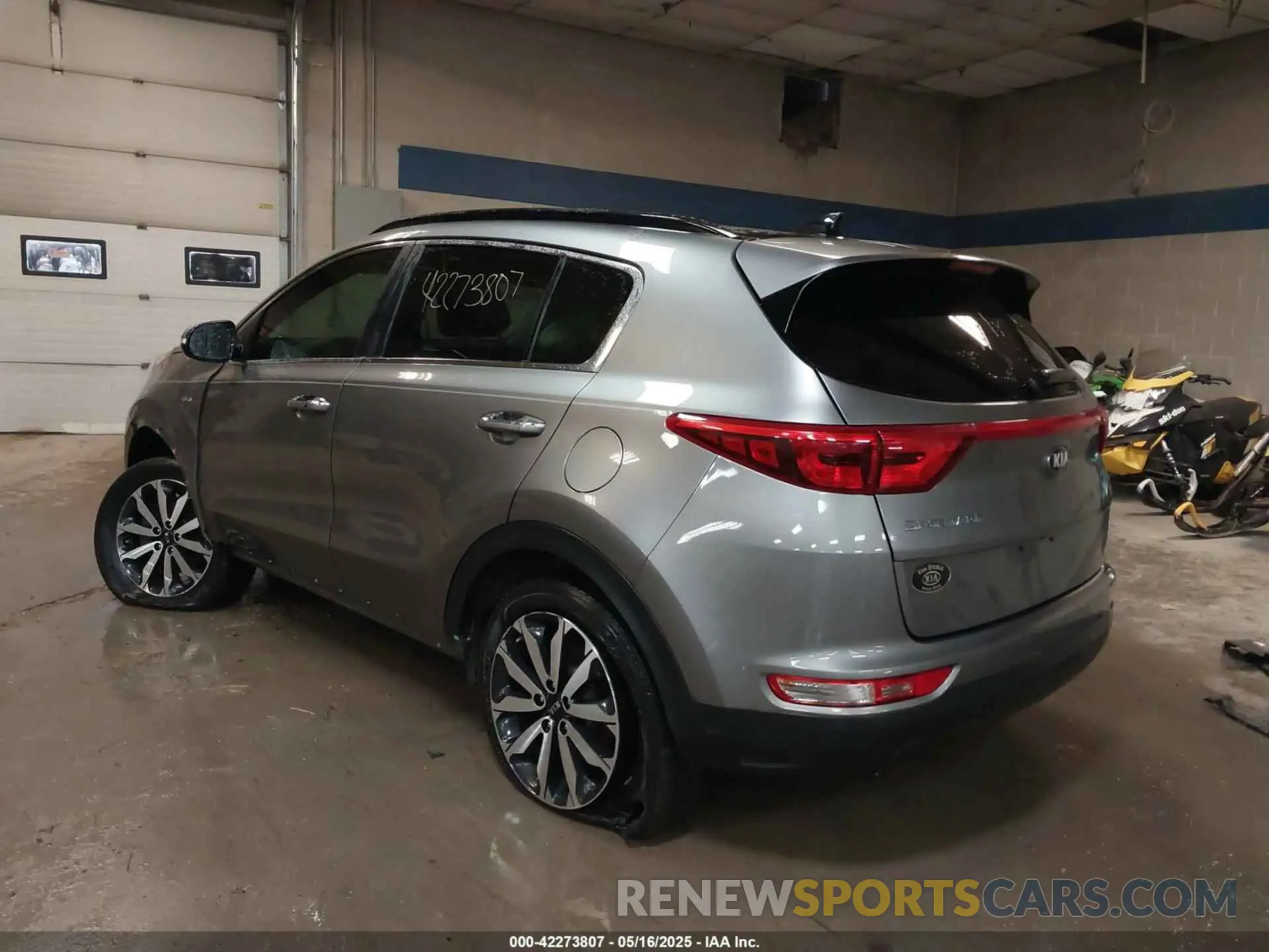 3 fotografías del automóvil dañado KNDPNCACXK7550830 KIA SPORTAGE 2019