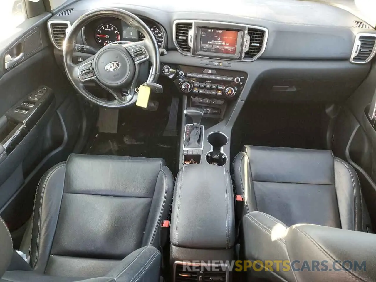8 fotografías del automóvil dañado KNDPNCACXK7582967 KIA SPORTAGE 2019