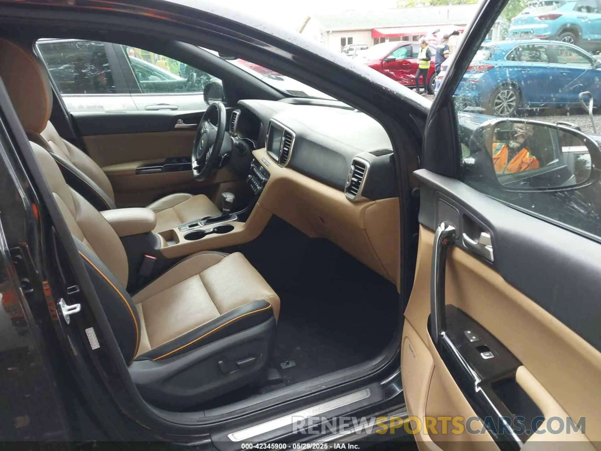 5 fotografías del automóvil dañado KNDPRCA62K7616978 KIA SPORTAGE 2019