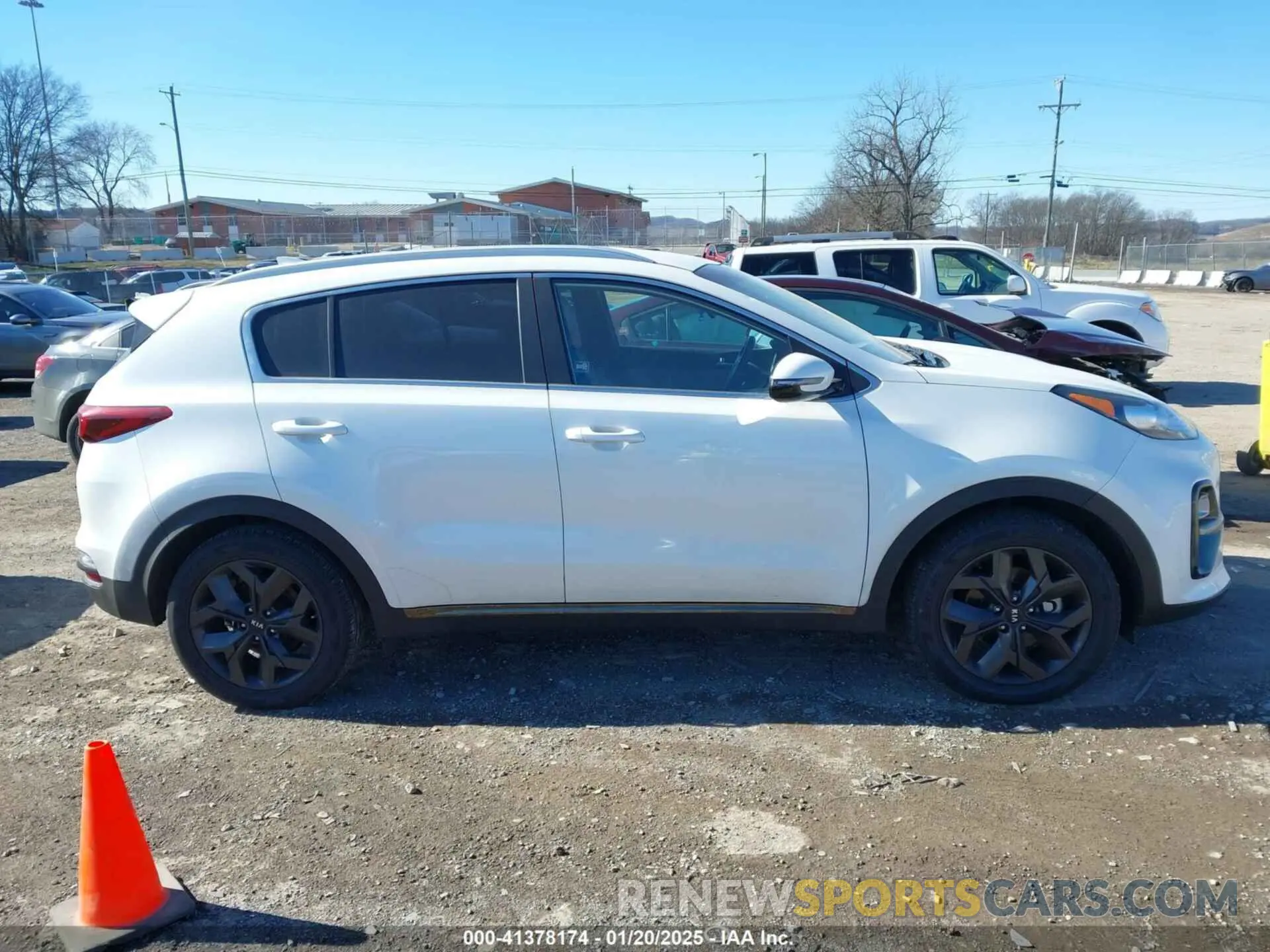 12 fotografías del automóvil dañado KNDP63AC2L7661774 KIA SPORTAGE 2020