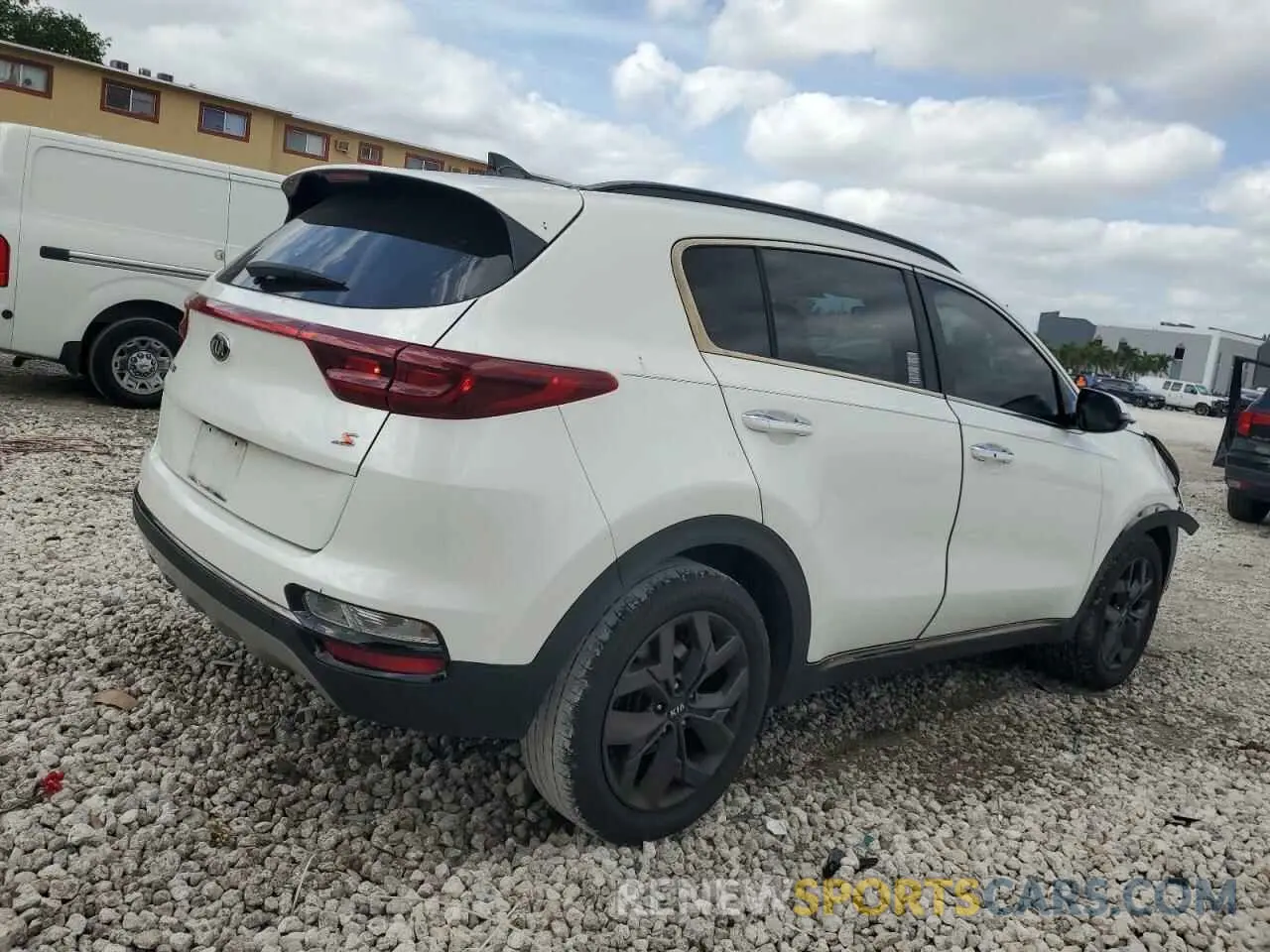 3 fotografías del automóvil dañado KNDP63AC2L7682656 KIA SPORTAGE 2020