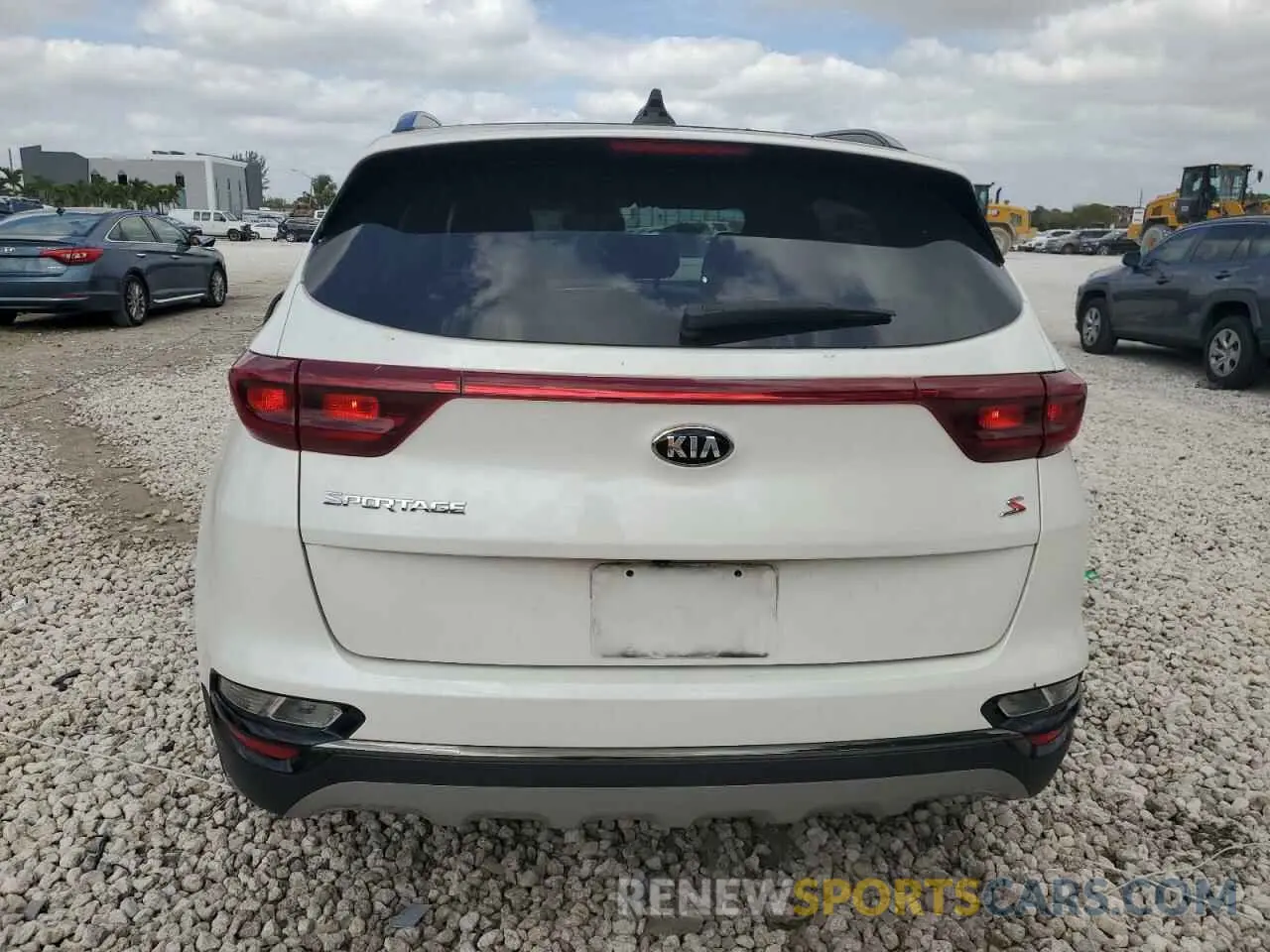 6 fotografías del automóvil dañado KNDP63AC2L7682656 KIA SPORTAGE 2020
