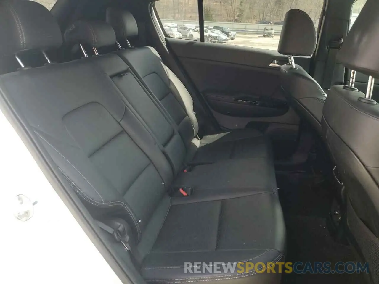 12 fotografías del automóvil dañado KNDP63AC2L7743407 KIA SPORTAGE 2020