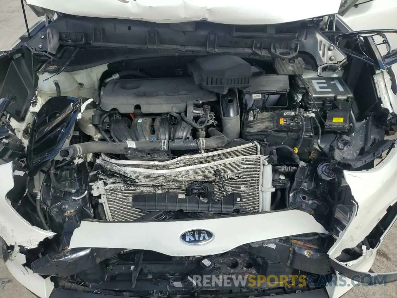 14 fotografías del automóvil dañado KNDP63AC2L7743407 KIA SPORTAGE 2020