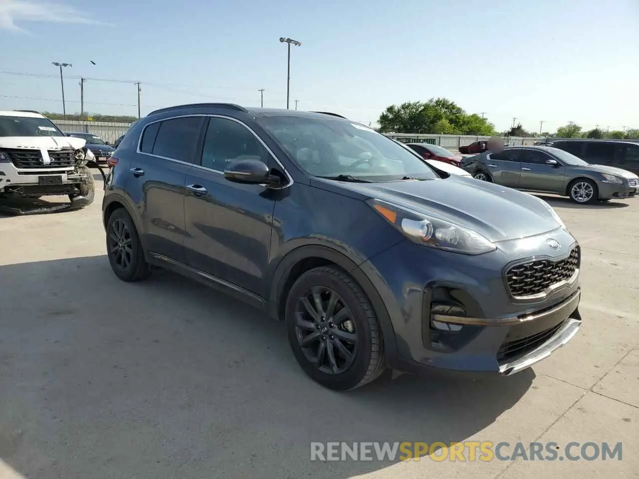 4 fotografías del automóvil dañado KNDP63AC2L7754729 KIA SPORTAGE 2020