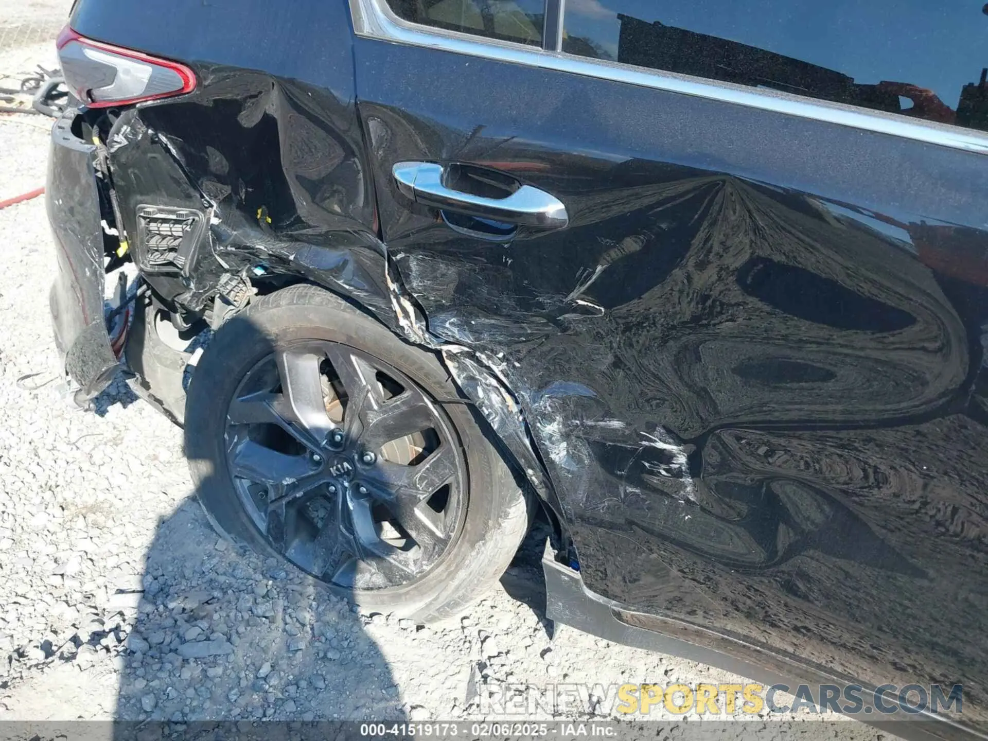 6 fotografías del automóvil dañado KNDP63AC2L7822009 KIA SPORTAGE 2020