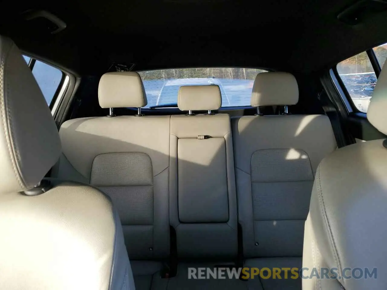 10 fotografías del automóvil dañado KNDP63AC3L7682956 KIA SPORTAGE 2020