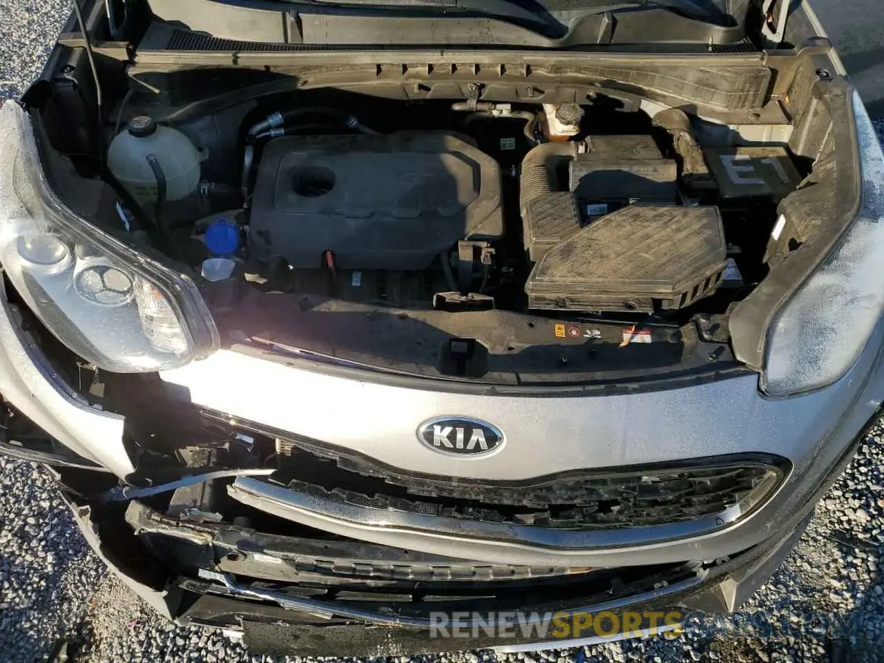 14 fotografías del automóvil dañado KNDP63AC3L7682956 KIA SPORTAGE 2020