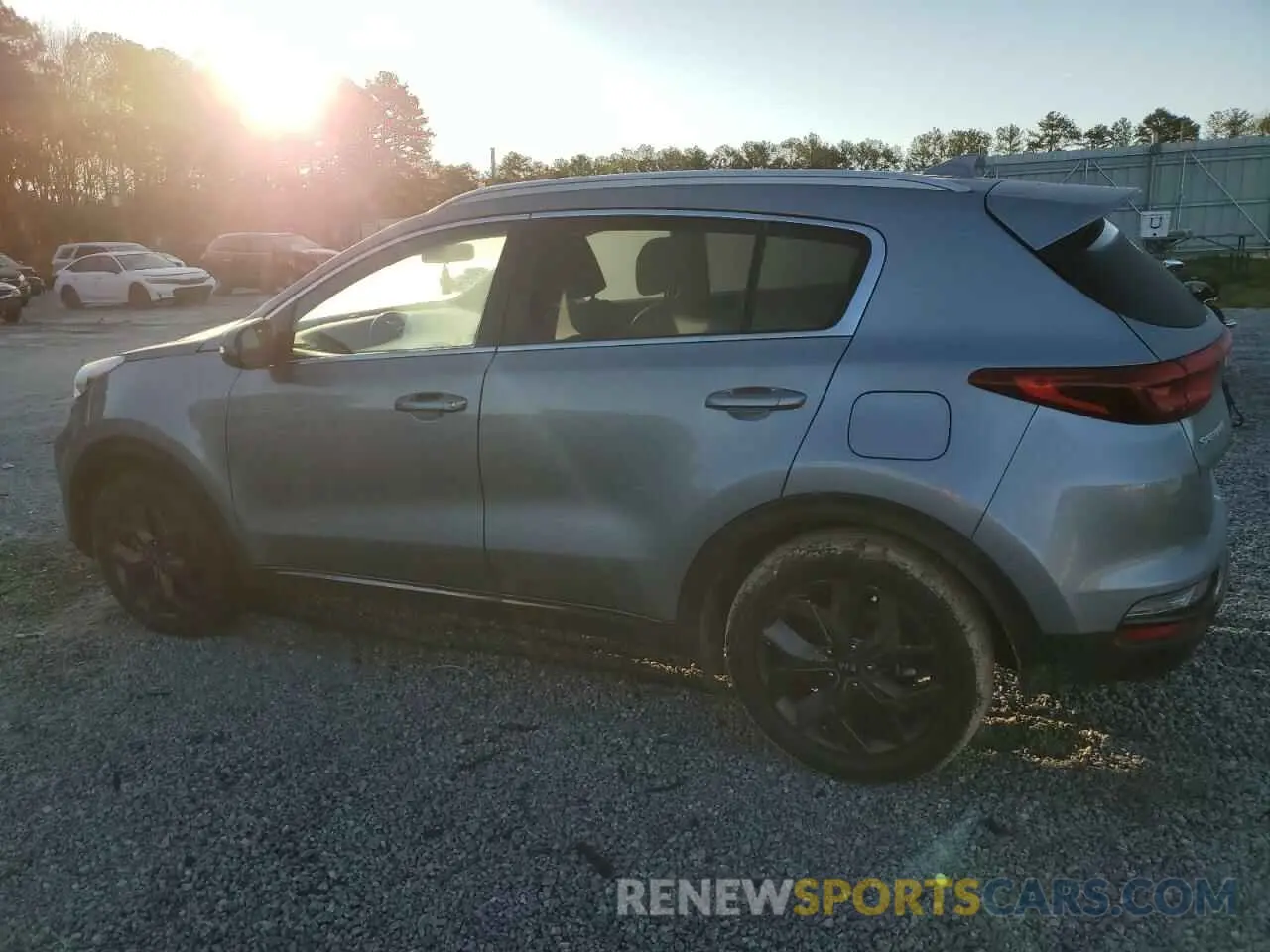 2 fotografías del automóvil dañado KNDP63AC3L7682956 KIA SPORTAGE 2020