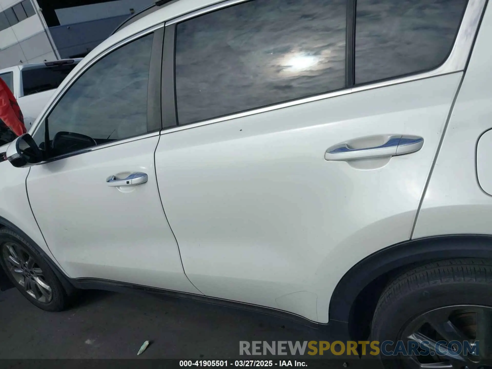 15 fotografías del automóvil dañado KNDP63AC4L7794665 KIA SPORTAGE 2020