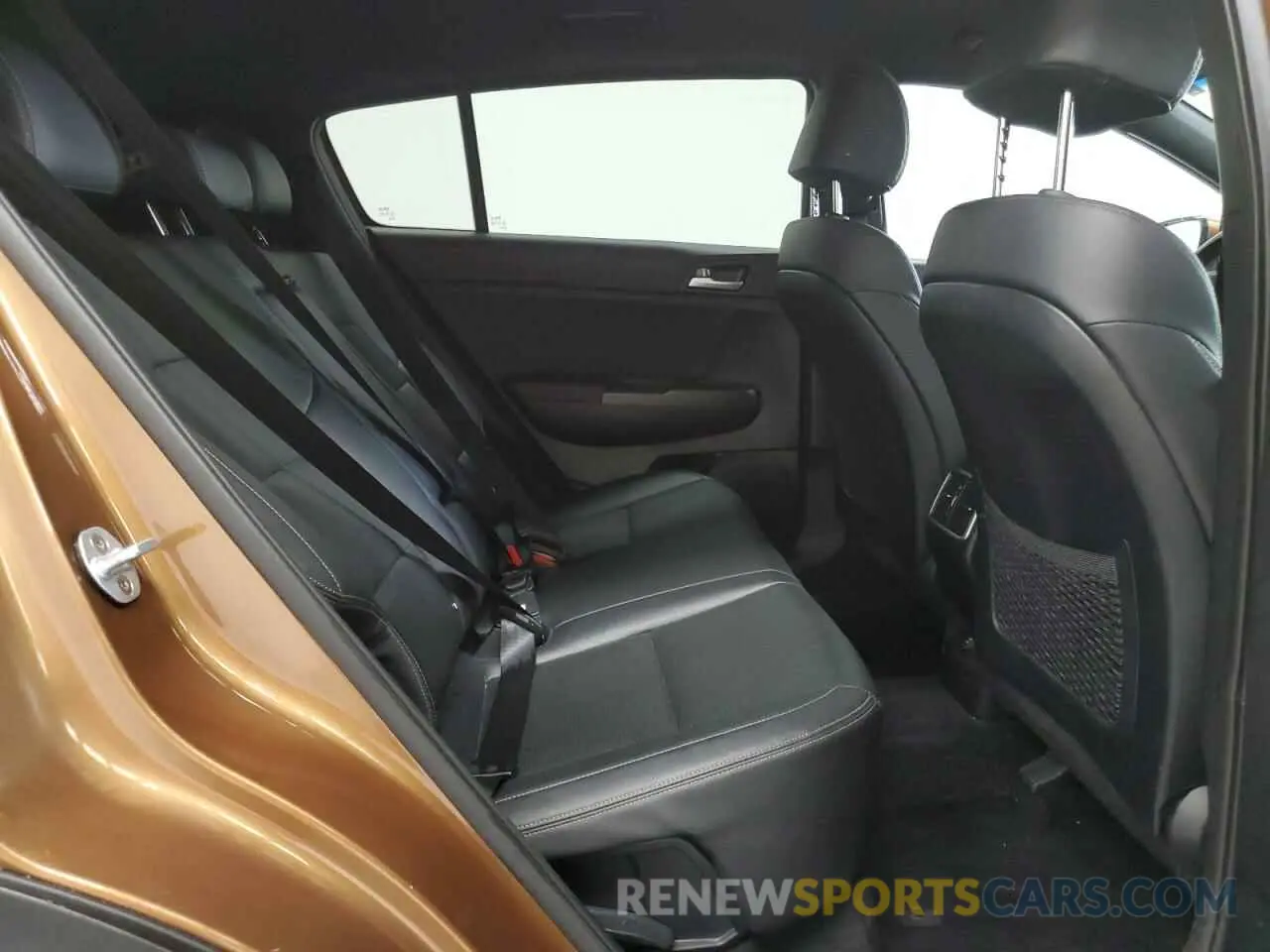 10 fotografías del automóvil dañado KNDP63AC5L7647318 KIA SPORTAGE 2020