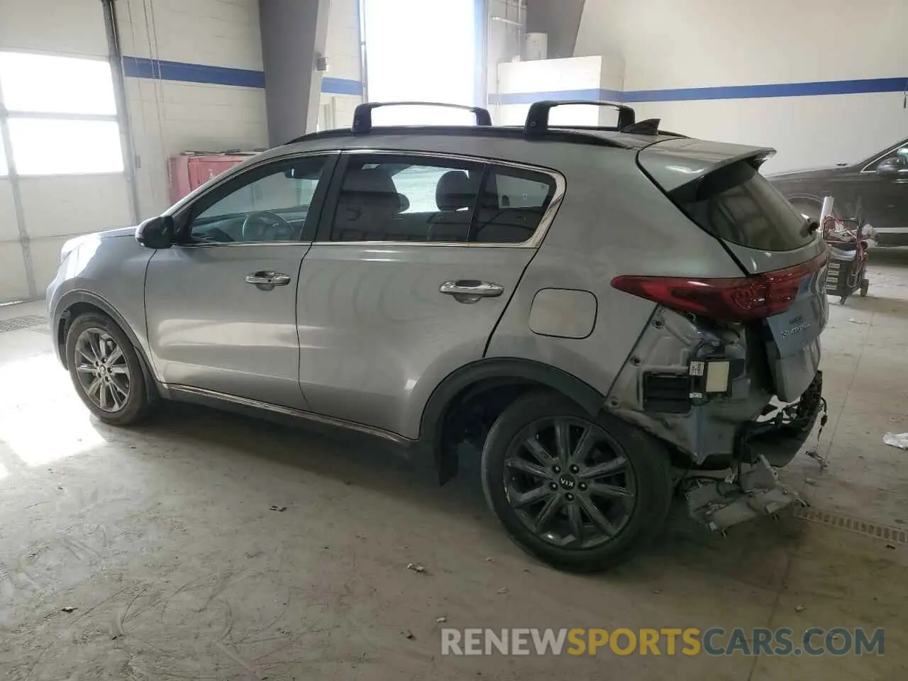 2 fotografías del automóvil dañado KNDP63AC5L7754997 KIA SPORTAGE 2020