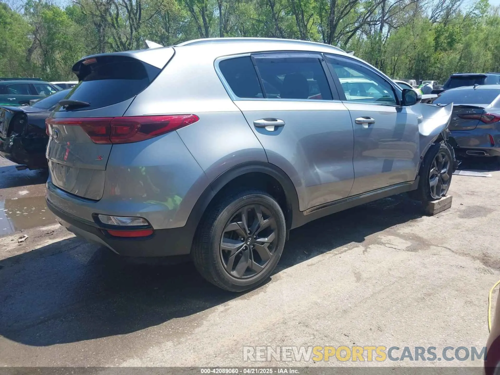 4 fotografías del automóvil dañado KNDP63AC8L7789078 KIA SPORTAGE 2020