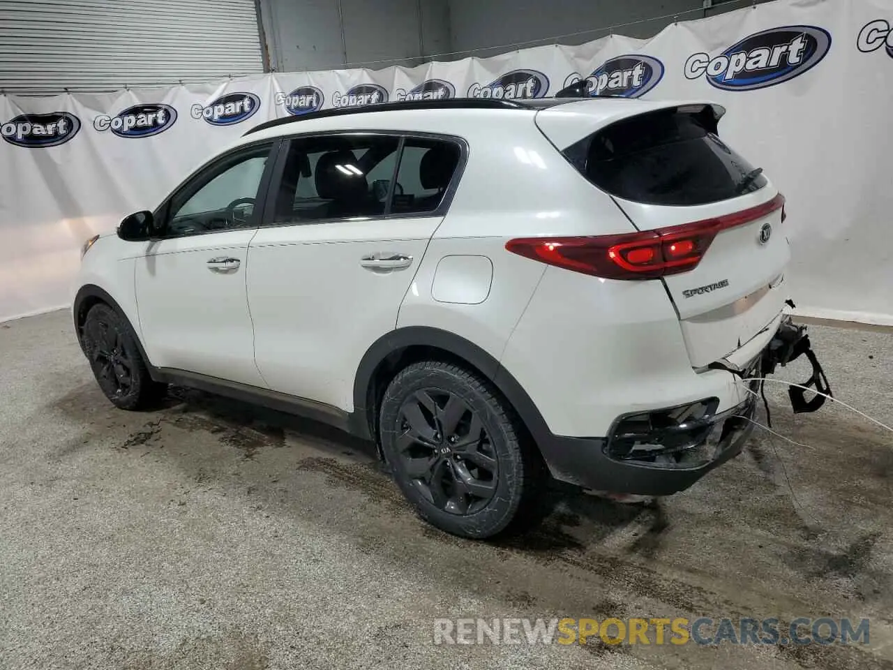 2 fotografías del automóvil dañado KNDP63AC8L7792112 KIA SPORTAGE 2020