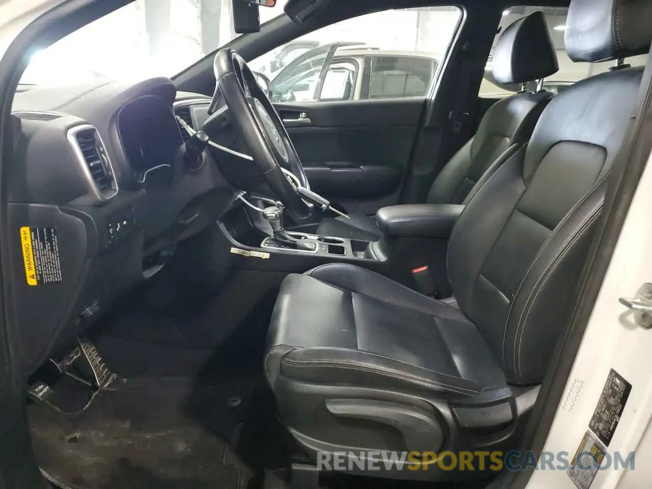 7 fotografías del automóvil dañado KNDP63AC8L7792112 KIA SPORTAGE 2020