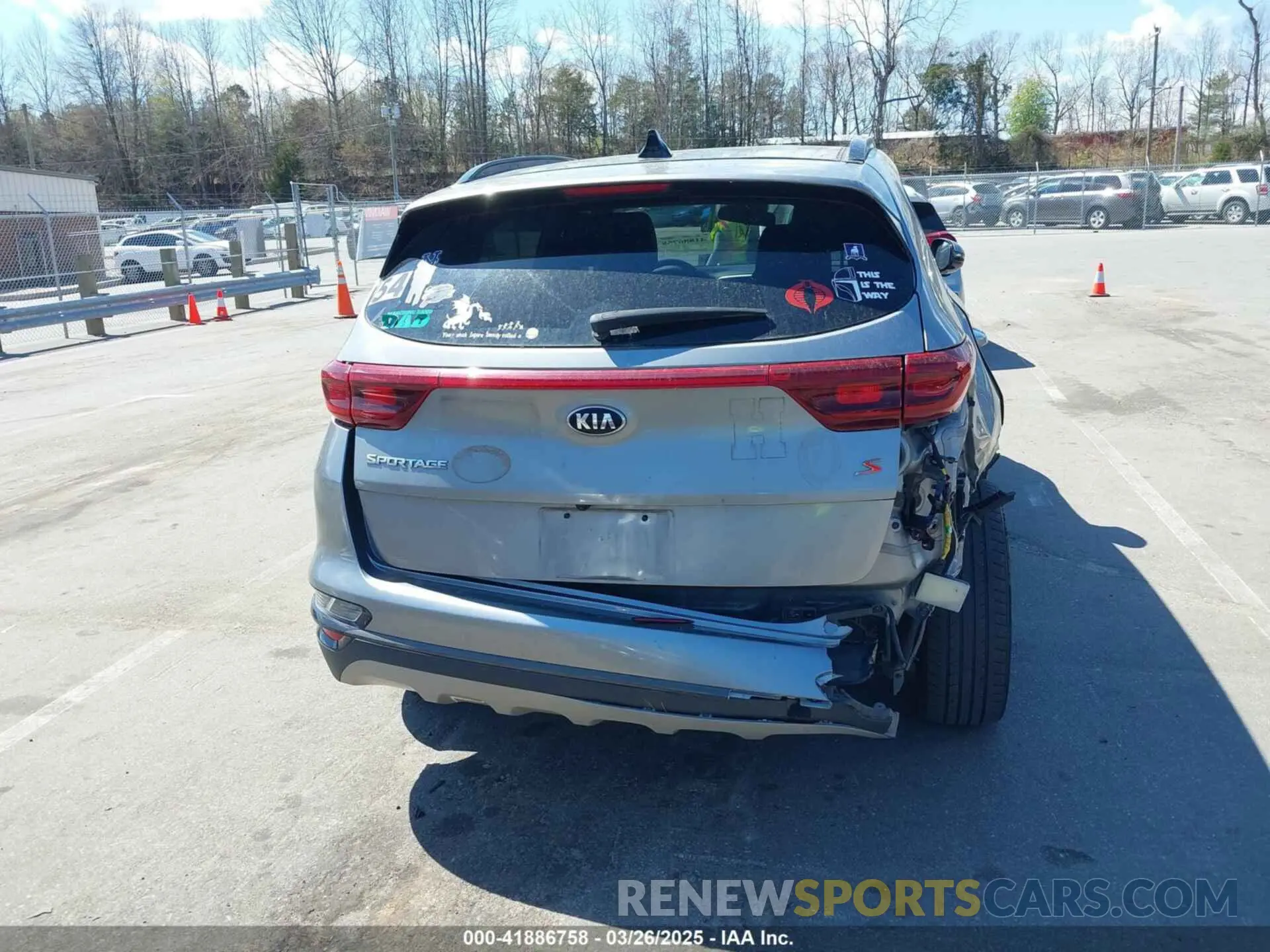 16 fotografías del automóvil dañado KNDP6CAC2L7663346 KIA SPORTAGE 2020