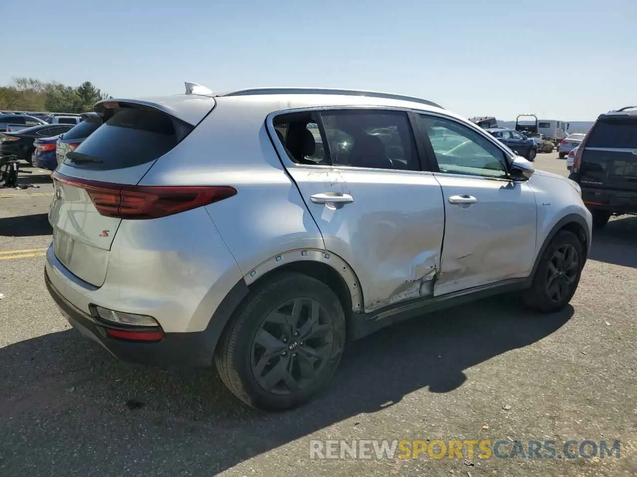 3 fotografías del automóvil dañado KNDP6CAC2L7667123 KIA SPORTAGE 2020