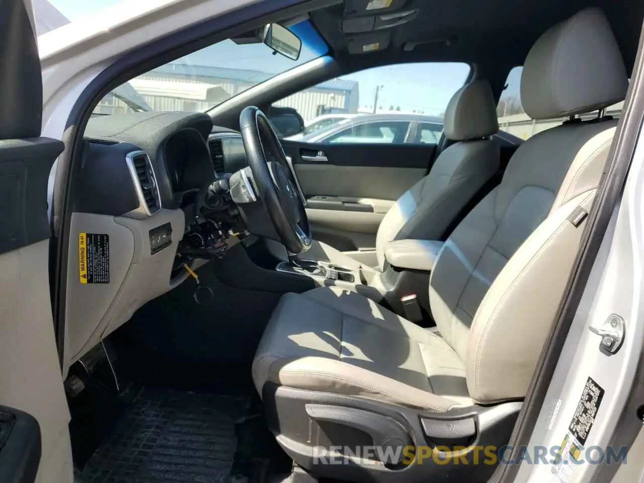 7 fotografías del automóvil dañado KNDP6CAC2L7667123 KIA SPORTAGE 2020