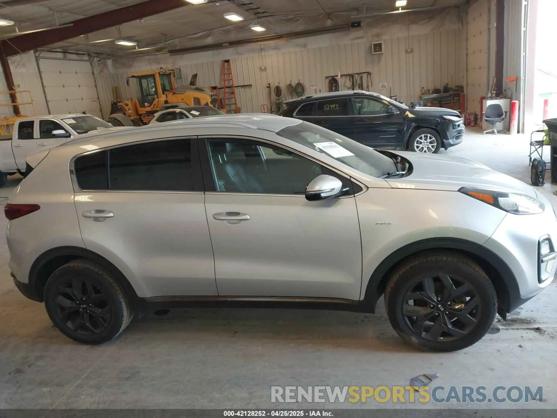 13 fotografías del automóvil dañado KNDP6CAC3L7813464 KIA SPORTAGE 2020