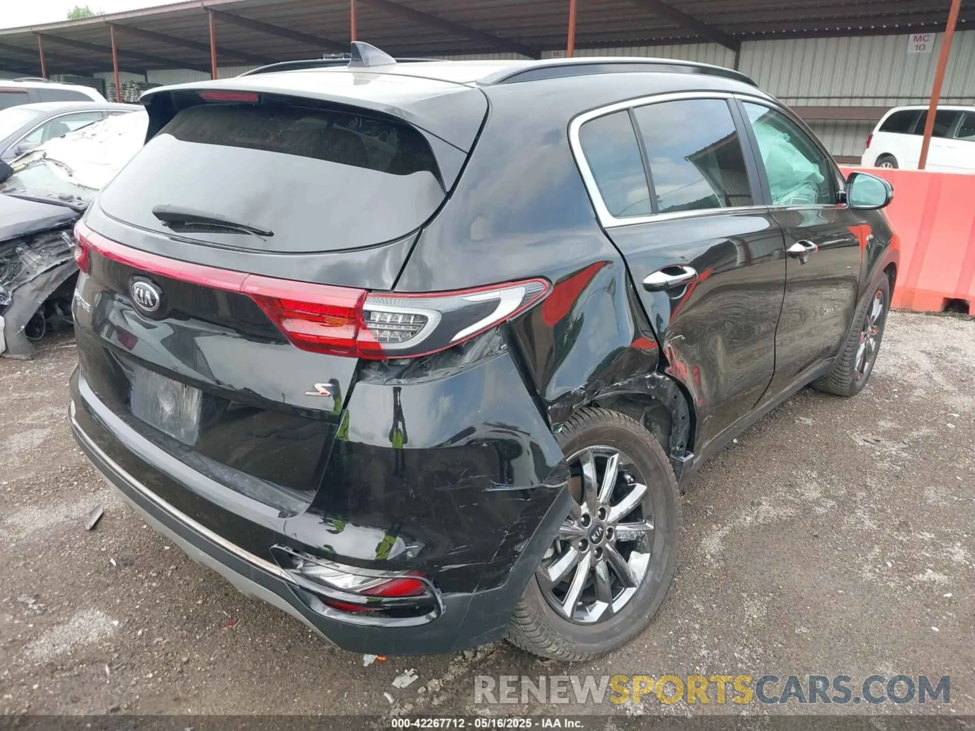 4 fotografías del automóvil dañado KNDP6CAC5L7683283 KIA SPORTAGE 2020
