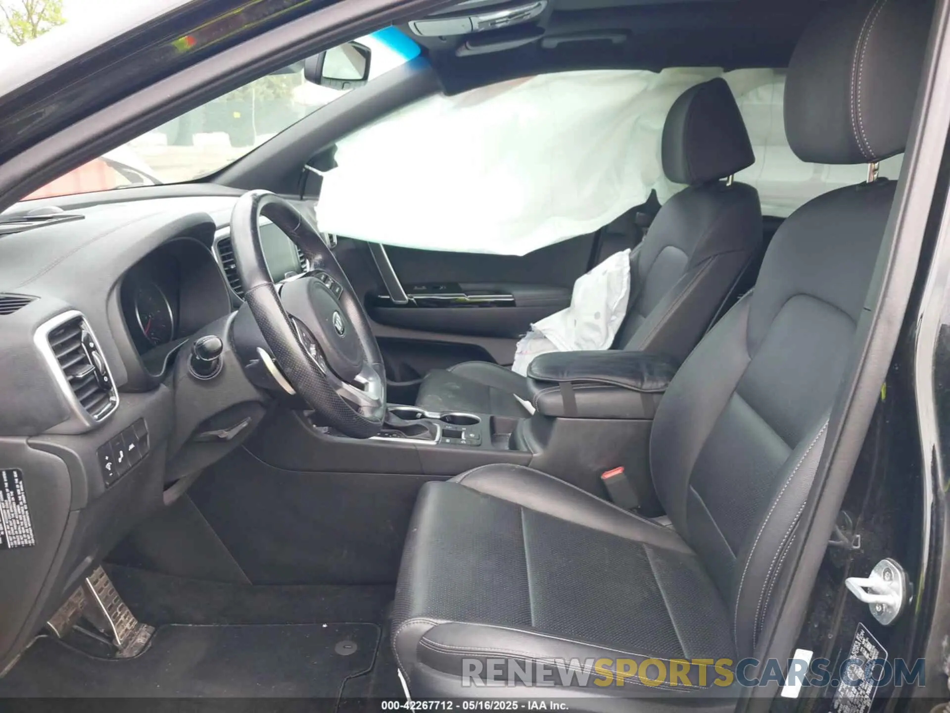 5 fotografías del automóvil dañado KNDP6CAC5L7683283 KIA SPORTAGE 2020