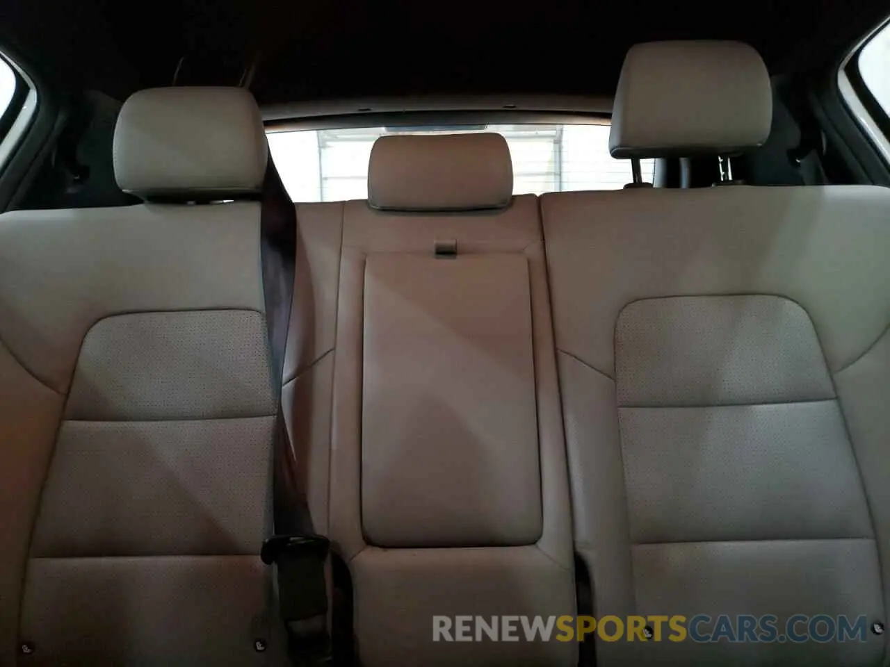 10 fotografías del automóvil dañado KNDP6CAC7L7683723 KIA SPORTAGE 2020