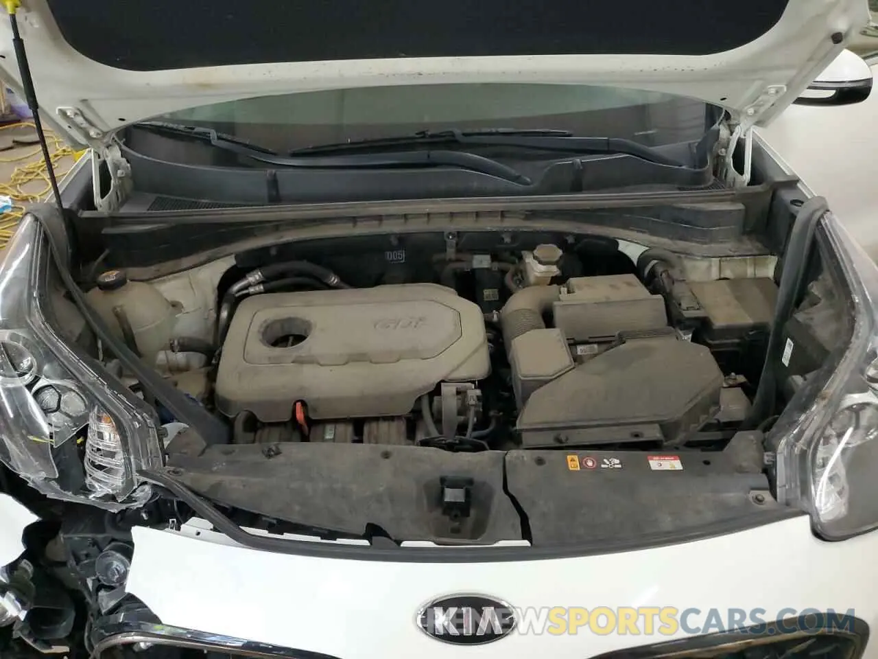 12 fotografías del automóvil dañado KNDP6CAC7L7683723 KIA SPORTAGE 2020