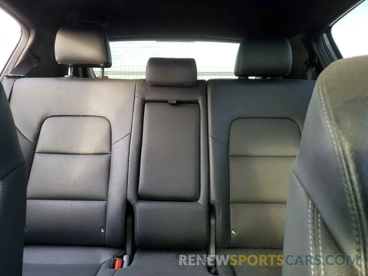 10 fotografías del automóvil dañado KNDP6CAC7L7730166 KIA SPORTAGE 2020