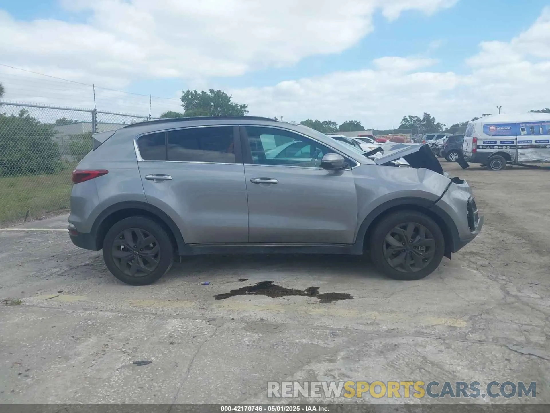 12 fotografías del automóvil dañado KNDP6CAC8L7746389 KIA SPORTAGE 2020