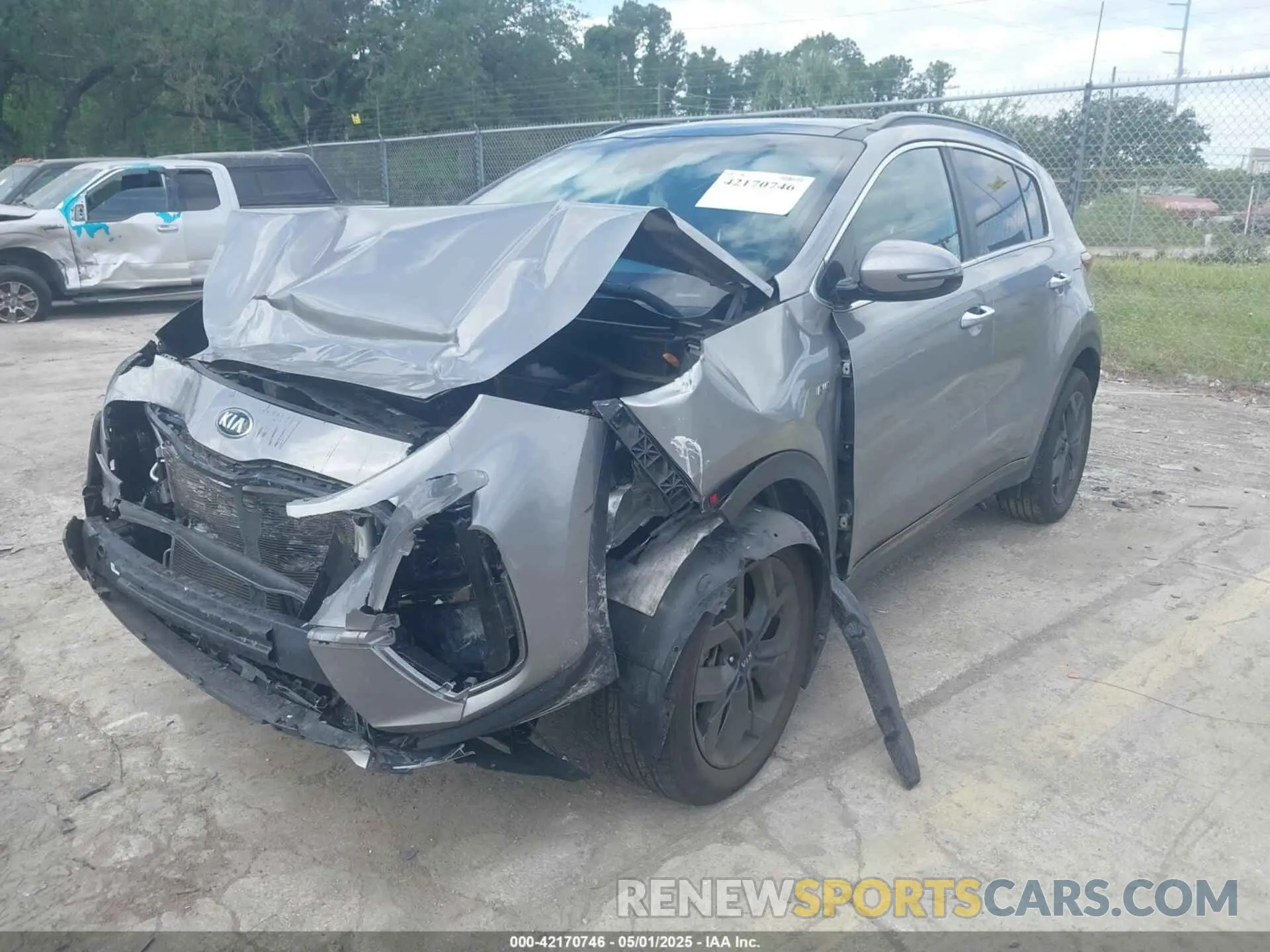2 fotografías del automóvil dañado KNDP6CAC8L7746389 KIA SPORTAGE 2020