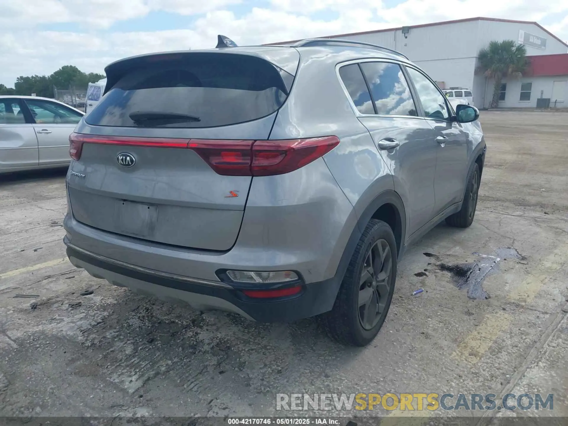 4 fotografías del automóvil dañado KNDP6CAC8L7746389 KIA SPORTAGE 2020