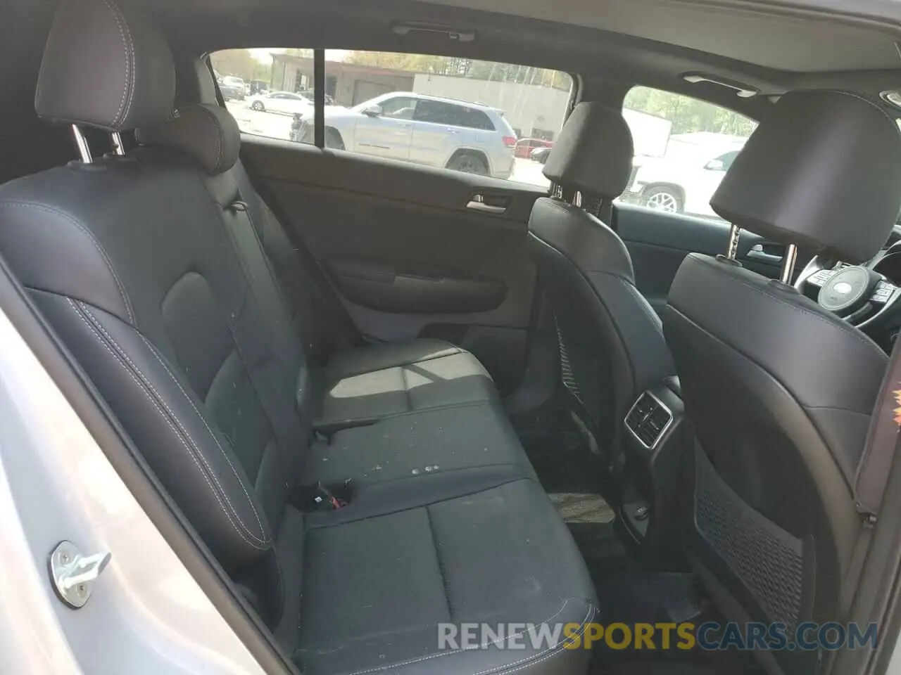 11 fotografías del automóvil dañado KNDP6CAC8L7746456 KIA SPORTAGE 2020