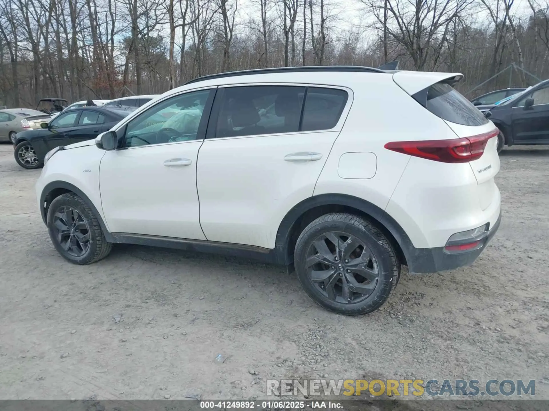 14 fotografías del automóvil dañado KNDP6CAC8L7757800 KIA SPORTAGE 2020