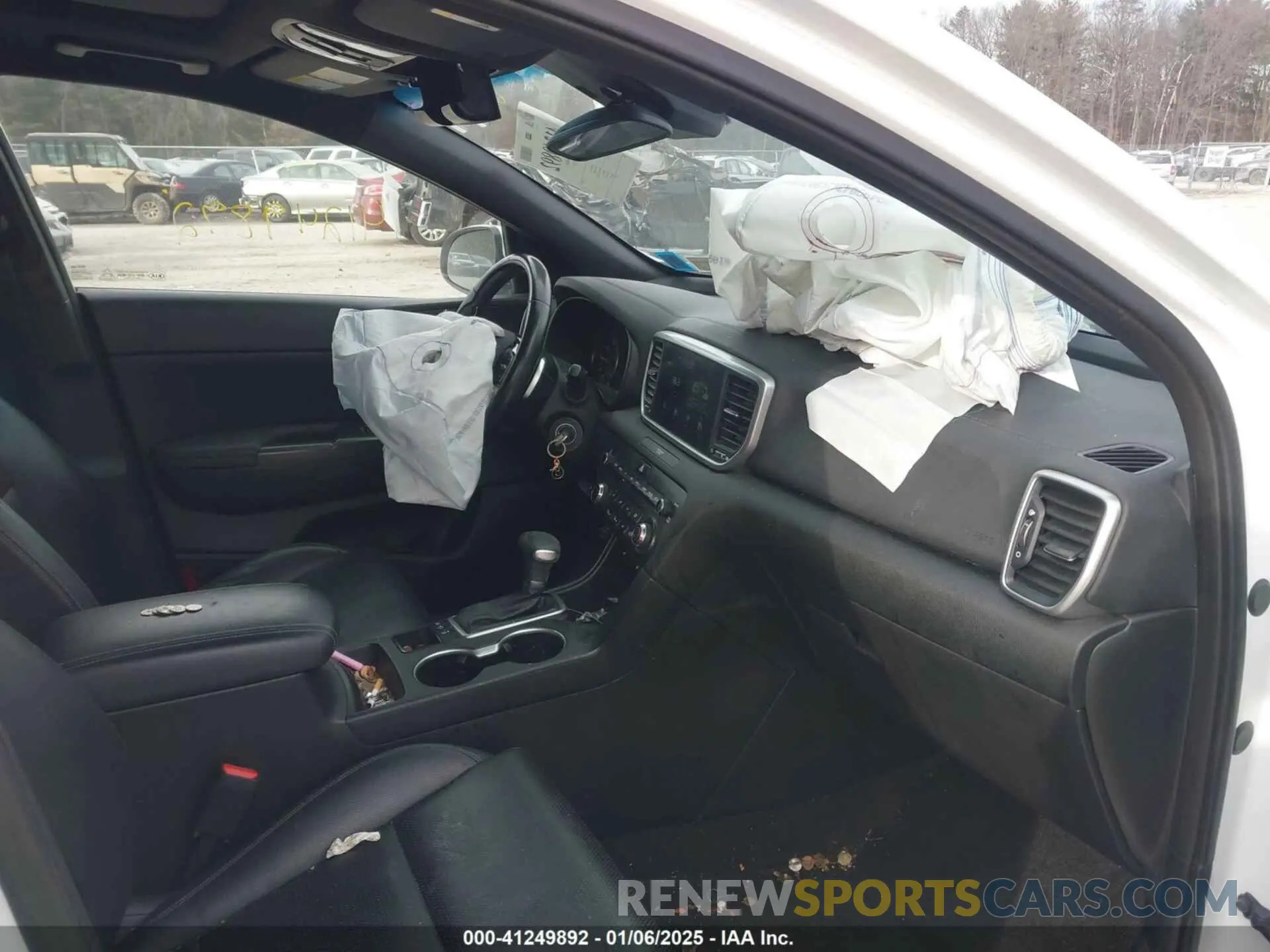 5 fotografías del automóvil dañado KNDP6CAC8L7757800 KIA SPORTAGE 2020