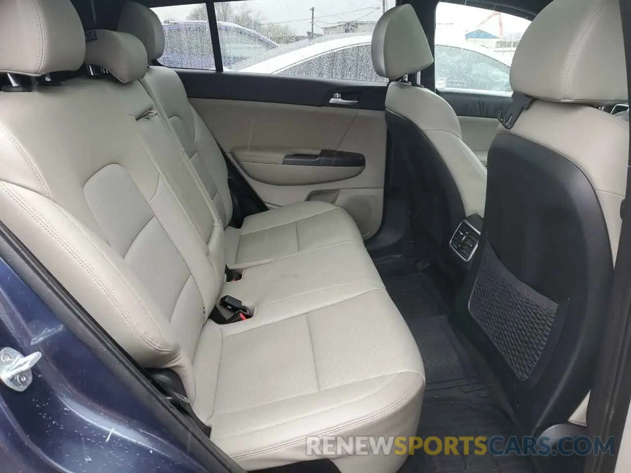11 fotografías del automóvil dañado KNDP6CAC8L7797861 KIA SPORTAGE 2020