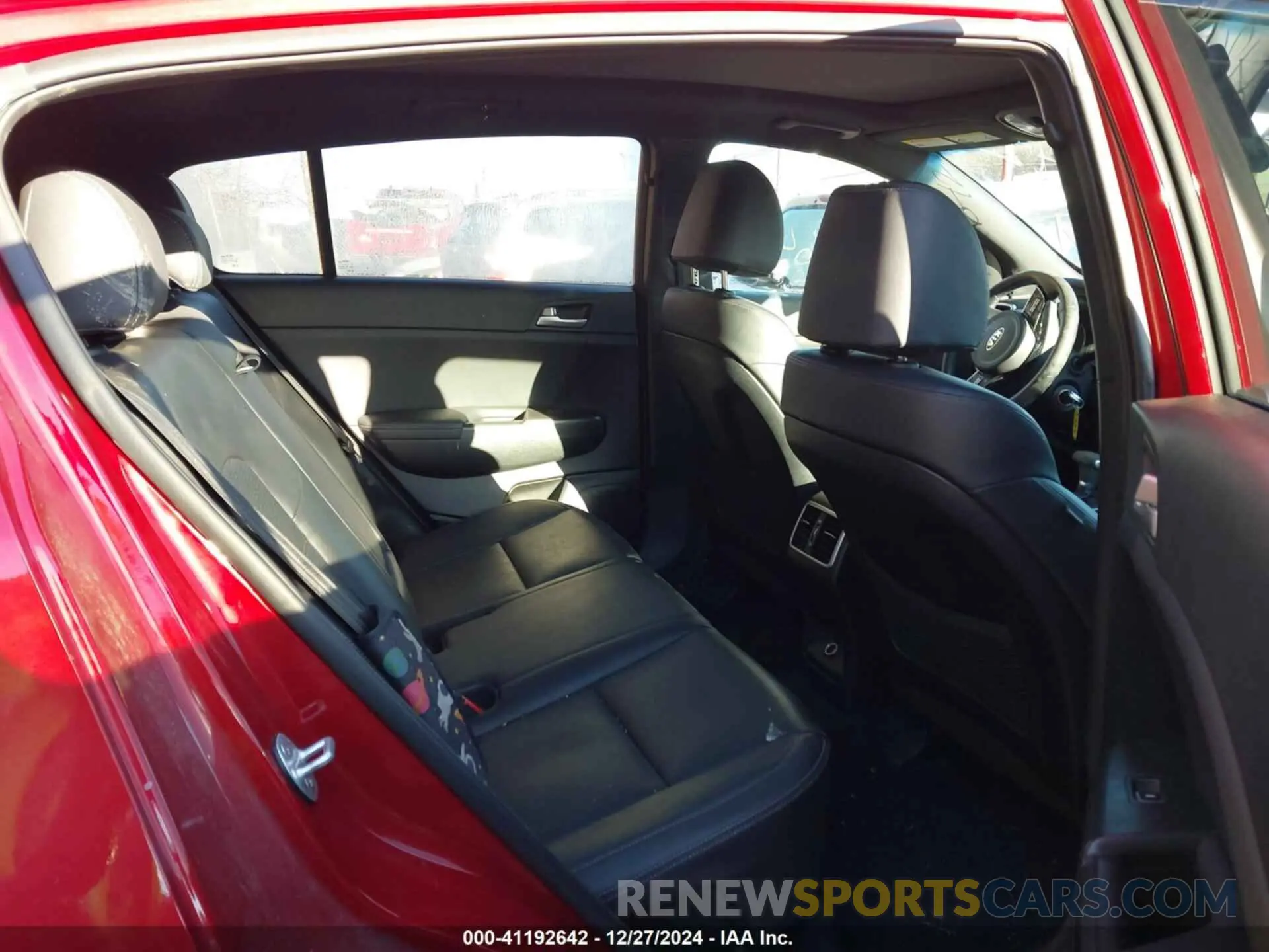 8 fotografías del automóvil dañado KNDP6CAC8L7830325 KIA SPORTAGE 2020